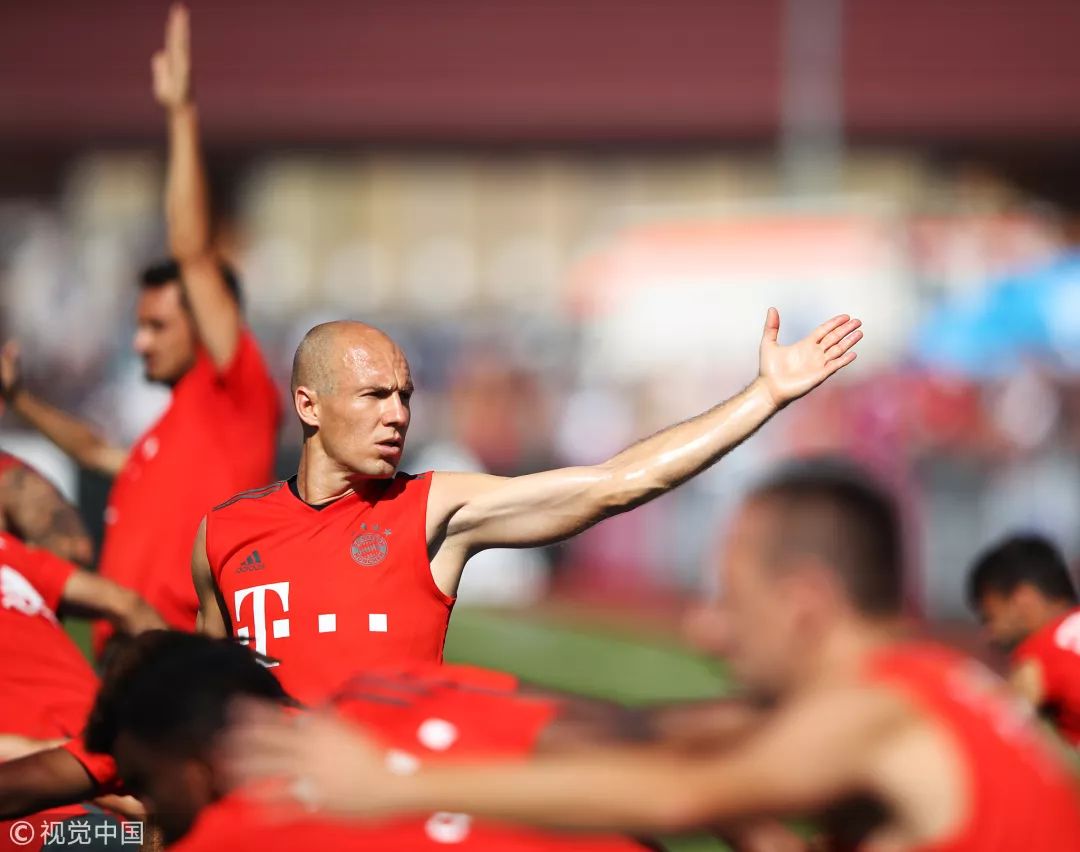 包含赛前社区盾焦点战，罗马门线救险，媒体盛赞，控场能力受关注的词条